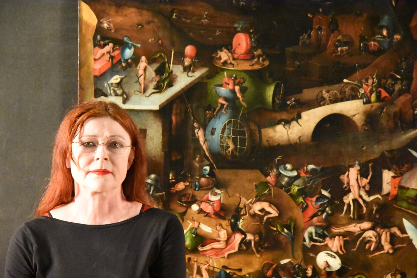 Constanze Dennig
 
 
  ,
 
 Nervenärztin und Autorin,
 
  Julia M. Nauhaus
 
 
  ,
 
 Direktorin der Gemäldegalerie der Akademie der bildenden Künste Wien, und
 
  Ulla Steuernagel
 
 
  ,
 
 Journalistin, sprechen mit
 
  Alraune
 
 über Bosch und textile Höllenqualen.